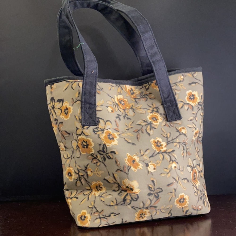 Longaberger sage flower Satchel - Picture 2 of 6